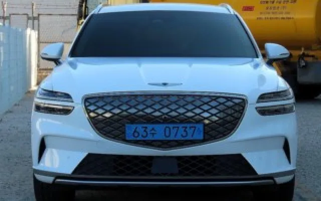 중고차매장 일렉트리파이드 GV70 e-AWD 매물 사진 13 - 2022/04 36,432km