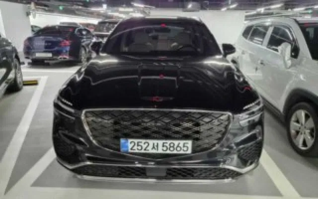 중고차매장 GV70 2.5T 가솔린 2WD 매물 사진 17 - 2024/08 18,827km