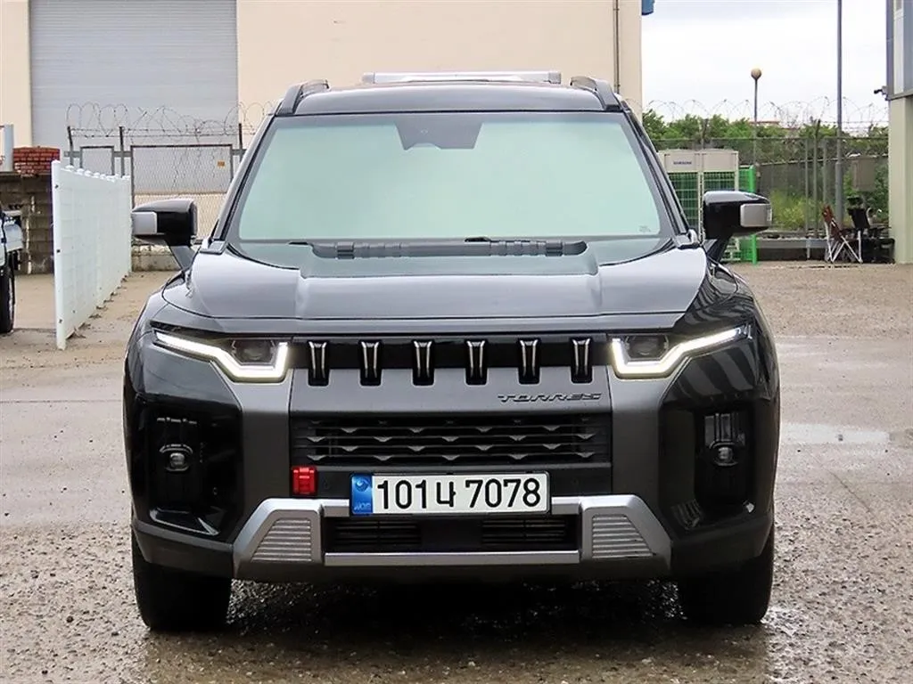 KG모빌리티(쌍용) 토레스 1.5 GDI-T 2WD 매물 사진 1 - 2022/08 55,381km (중고차매장)