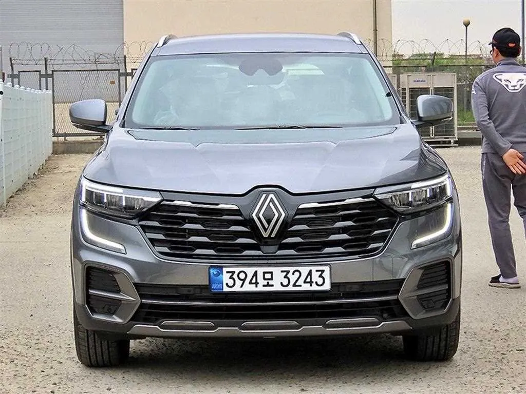 르노코리아(삼성) 더뉴QM6 가솔린 2.0 GDe RE 2WD 매물 사진 2 - 2026/01 21km (중고차매장)